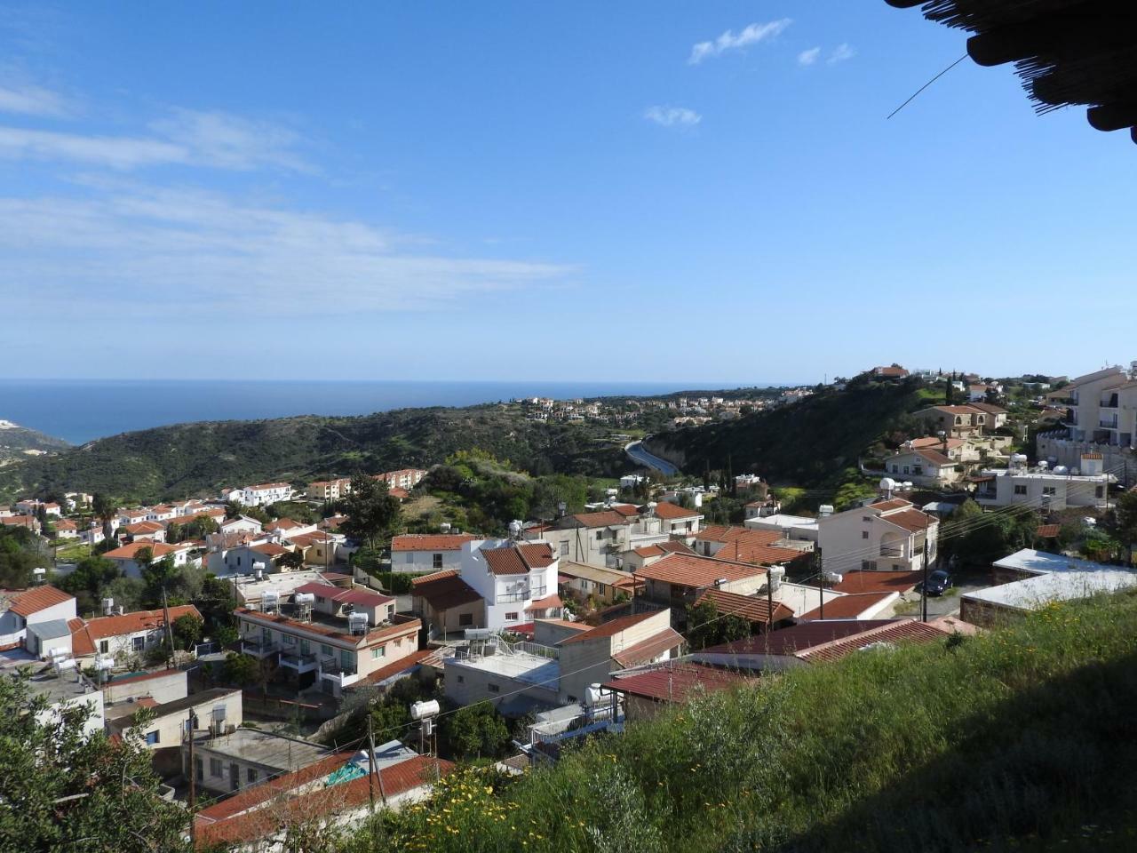 Hill View Hotel Apartments Pissoúri Eksteriør bilde